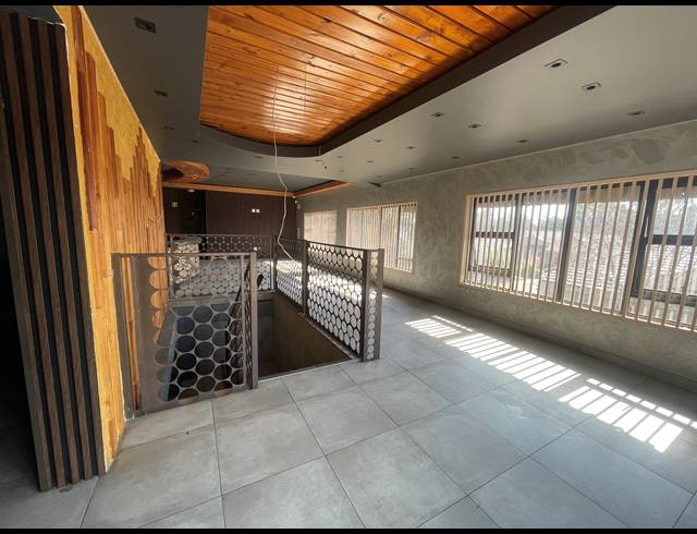 1,091M² RESTAURANT TO LET IN BARDENE